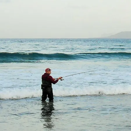 Absolute Beachfront House Ii בית נופש פאמארה