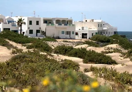Absolute Beachfront House Ii بيت للعطل *