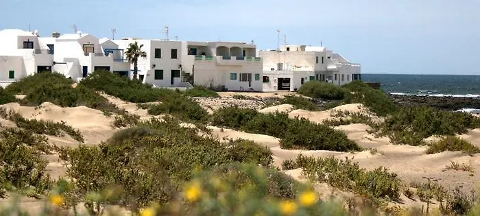 Absolute Beachfront House Ii بيت للعطل *